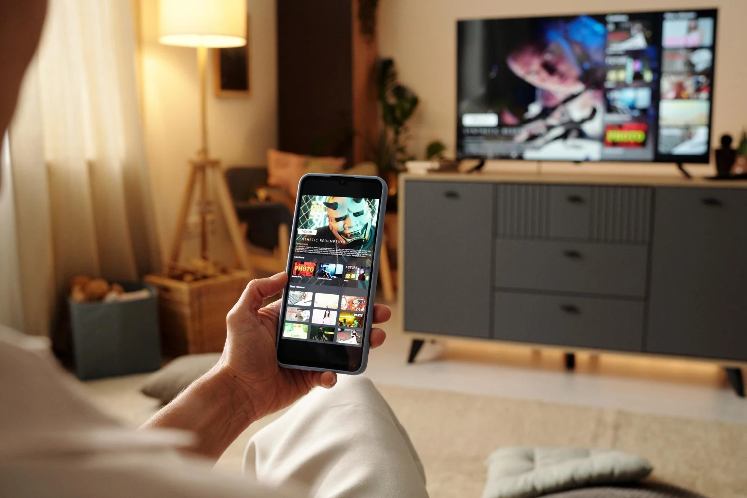 How to cast from phone to smart tv